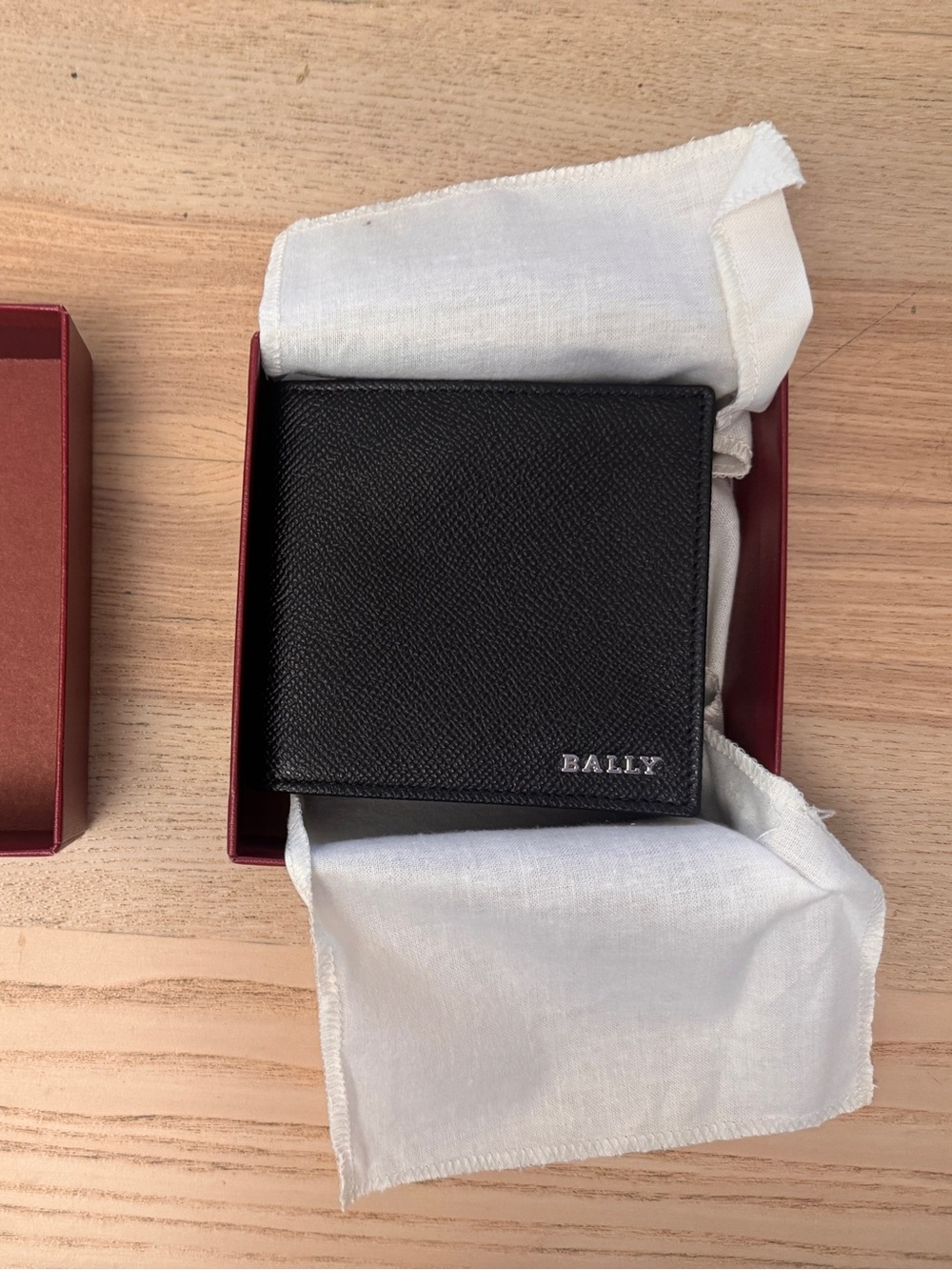 Bally men’s black leather wall - never used!